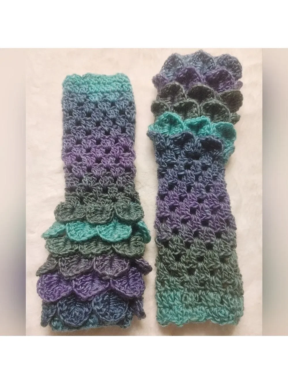 Just in! Handmade Dragonscale Fingerless Texting Gloves/Armwarmers Purple/Teal